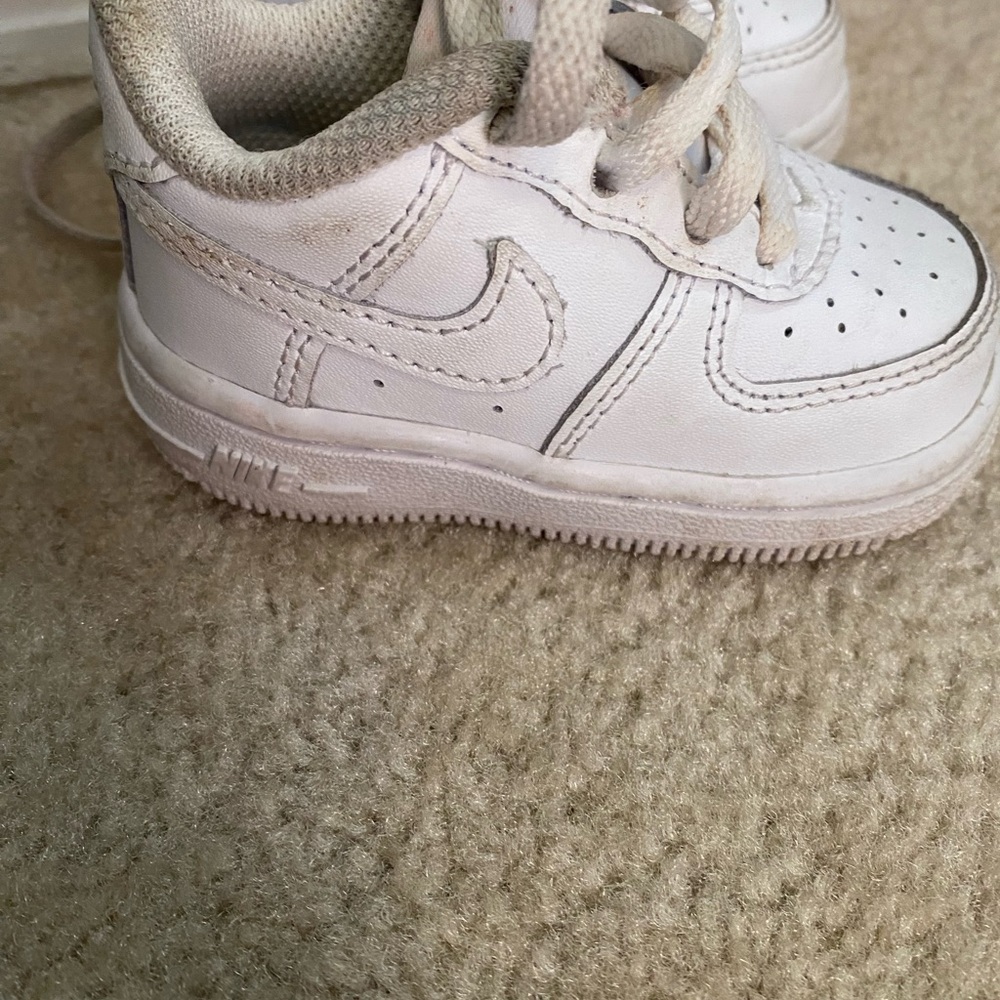 Toddler Nike size 3 shoes